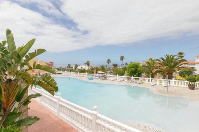 Apartamento Sara En El Veril Del Duque - Sara Vacation Адехе Екстериор снимка