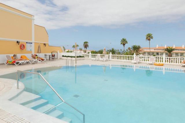 Apartamento Sara En El Veril Del Duque - Sara Vacation Адехе Екстериор снимка